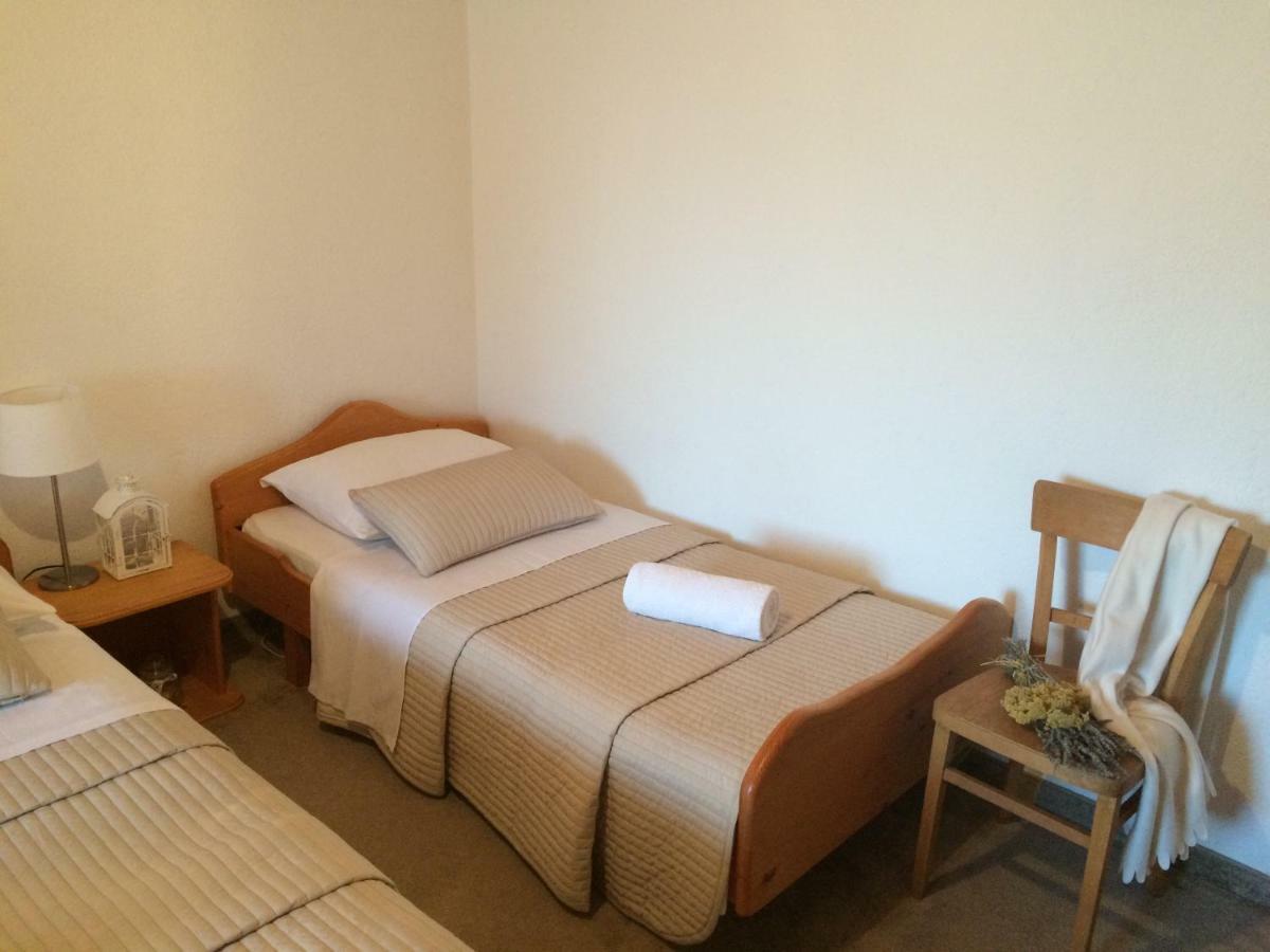 Apartments Villa Jusup Starigrad Paklenica Dış mekan fotoğraf
